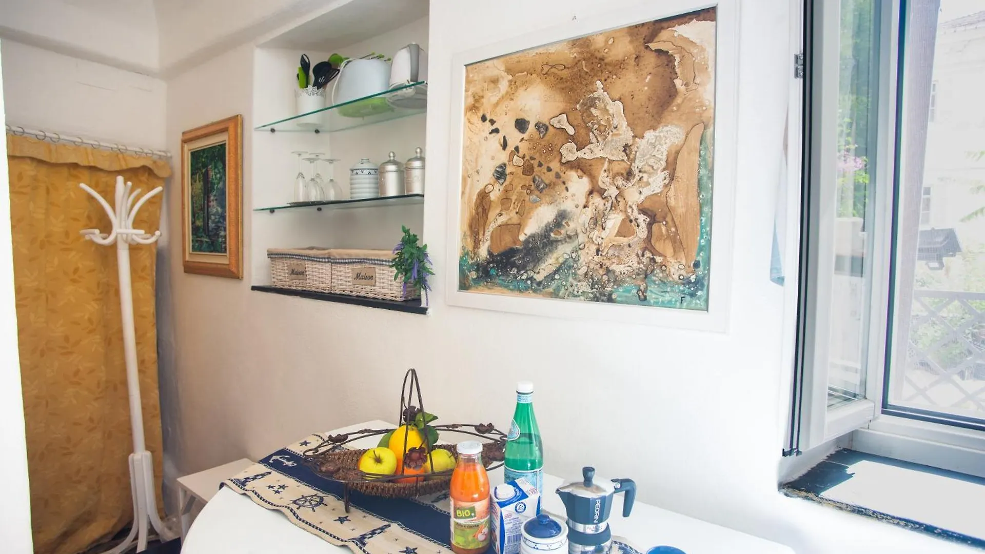 La Finestra Sul Giardino - Happy Rentals Sanremo Apartment
