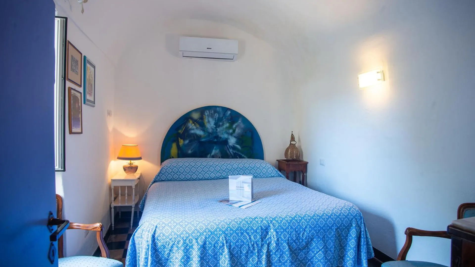 Apartment La Finestra Sul Giardino - Happy Rentals Sanremo
